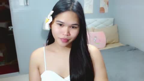 Snapshot of ellaford chatting on July 6, 1:13 am EllaFord online show from July 6, 1:13 am