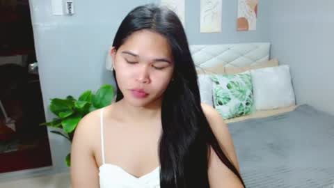 Snapshot of ellaford chatting on July 13, 9:28 pm EllaFord online show from July 13, 9:28 pm