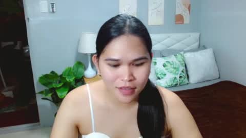 Snapshot of ellaford chatting on August 1, 12:10 am EllaFord online show from August 1, 12:10 am