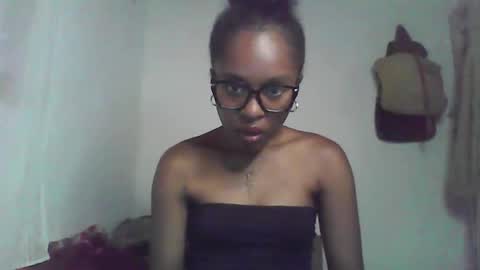 ellah245 online show from February 18, 5:42 pm