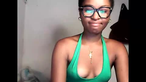ellah245 online show from April 27, 10:57 am