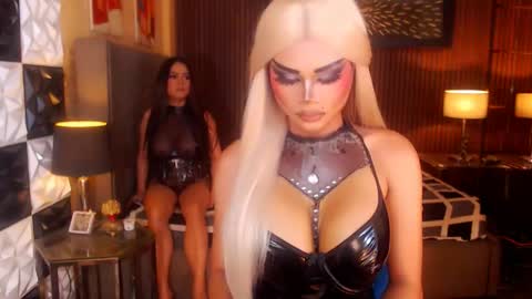 ellahemperialts online show from May 1, 7:35 am