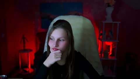 Ella online show from January 29, 5:02 pm