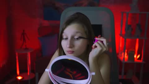 Ella online show from February 8, 6:33 am