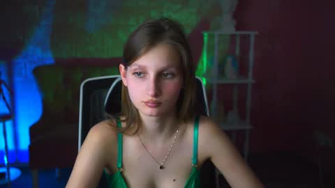 Ella online show from March 1, 1:18 pm