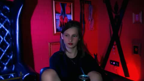 Ella online show from September 11, 5:57 pm