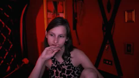 Ella online show from October 4, 12:36 pm