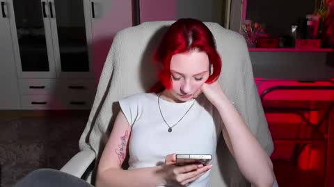 Snapshot of ellales chatting on May 10, 2:44 pm ellales online show from May 10, 2:44 pm