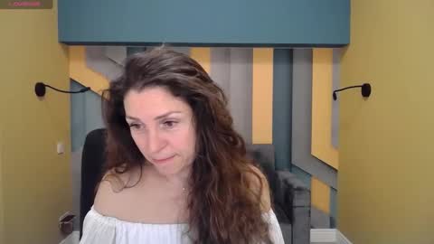 EllaLongs online show from December 14, 12:44 pm