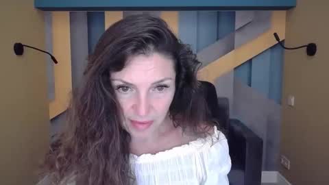 EllaLongs online show from September 12, 11:32 am