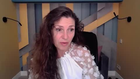 EllaLongs online show from September 14, 11:31 am