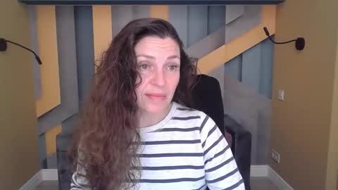 EllaLongs online show from November 5, 12:27 pm