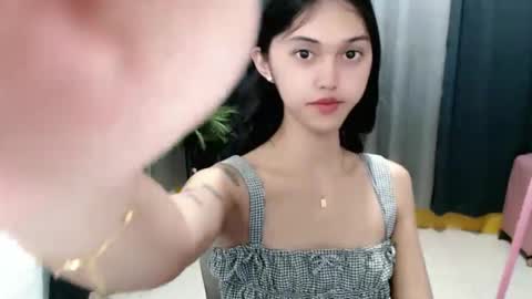 Snapshot of ellamiller69 chatting on May 24, 2:33 pm ELLA online show from May 24, 2:33 pm