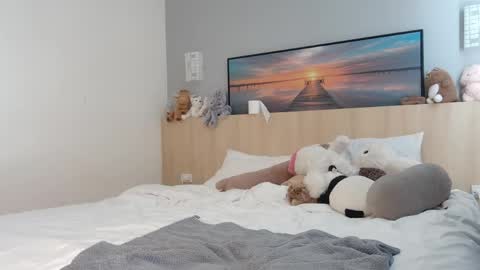 Ella Mira online show from May 22, 2:19 am