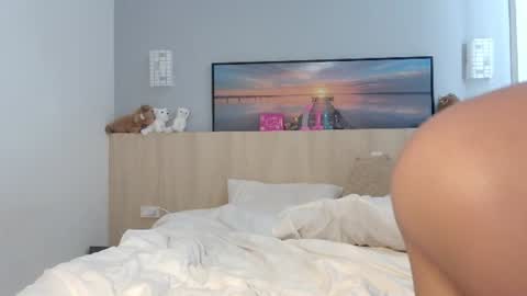 Ella Mira online show from June 21, 2:03 am