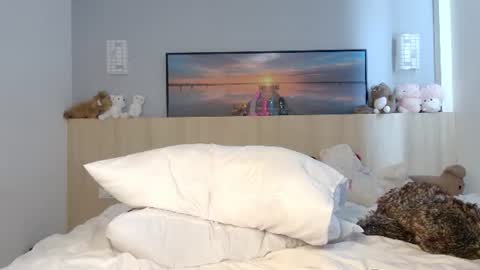 Ella Mira online show from June 22, 3:25 am