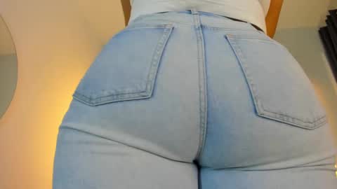 Ella online show from November 13, 10:36 am