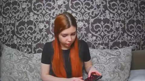 EllaNuar online show from February 10, 7:45 am