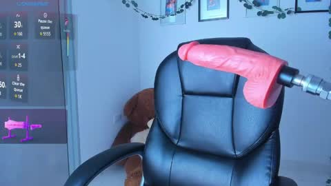 ellarosee_ online show from April 24, 7:49 pm