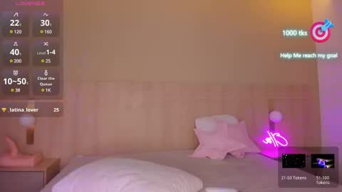 Snapshot of ellathorne chatting on January 29, 7:53 pm EllaThorne online show from January 29, 7:53 pm