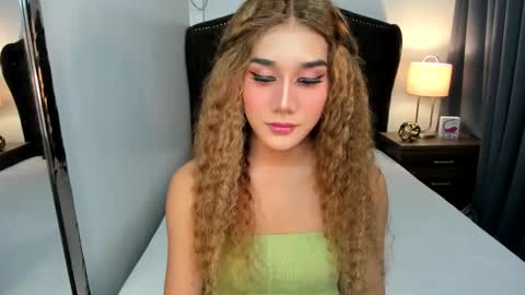 Sophia online show from December 2, 11:56 am