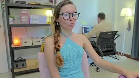 Snapshot of ellcrys chatting on June 11, 2:53 am im Elsa lets go Subscribe to my OF and Youtube -35 online show from June 11, 2:53 am