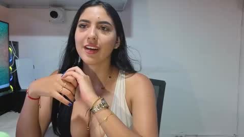 S O F I A   3 Try my private online show from November 5, 1:27 am