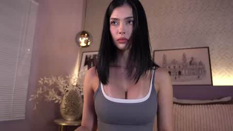 Elle Diane online show from June 1, 12:12 am