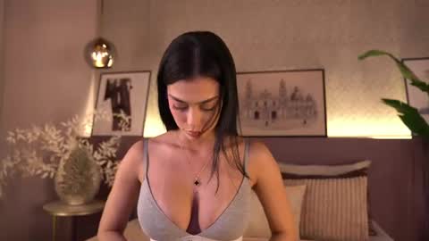 Elle Diane online show from June 11, 10:41 pm