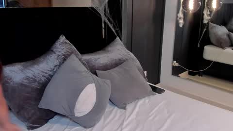 Ellen  online show from November 2, 9:22 am