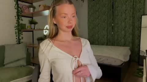 Snapshot of elli_harmon chatting on March 23, 5:17 pm Ellie --- Ill see you either on Friday or Saturday and definitely on Sunday online show from March 23, 5:17 pm