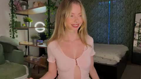 Snapshot of elli_harmon chatting on March 27, 4:51 pm Ellie --- Ill see you either on Friday or Saturday and definitely on Sunday online show from March 27, 4:51 pm