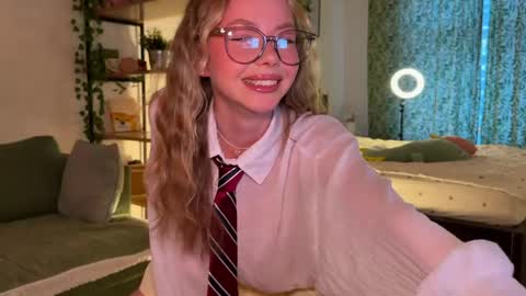 Snapshot of elli_harmon chatting on April 25, 4:37 pm Ellie --- Ill see you either on Friday or Saturday and definitely on Sunday online show from April 25, 4:37 pm