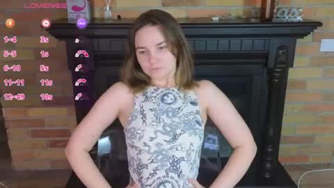 Snapshot of ellie_babyy chatting on July 9, 8:40 am Ellie online show from July 9, 8:40 am