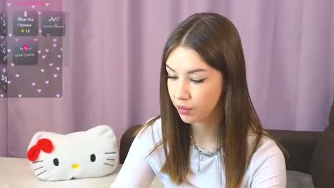 ellie online show from December 4, 7:44 pm