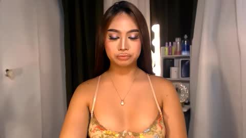 ellie online show from March 10, 1:21 am