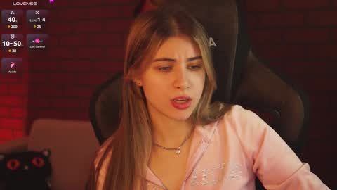 elliecutes online show from January 31, 7:07 am