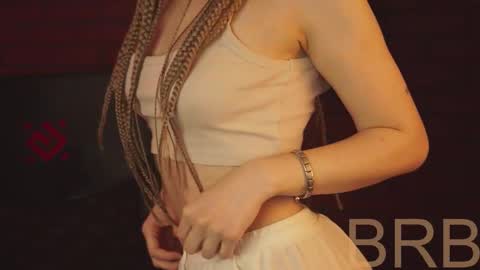 elliecutes online show from February 9, 11:47 am