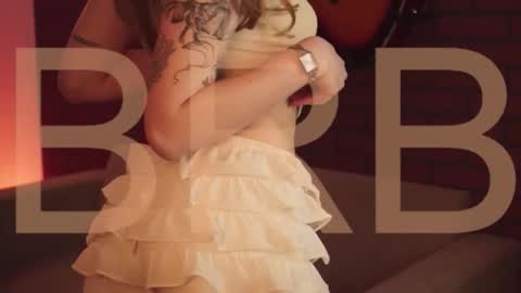 elliecutes online show from November 10, 5:17 am