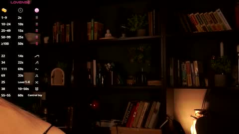 Snapshot of elliefrost chatting on October 20, 1:00 pm elliefrost online show from October 20, 1:00 pm