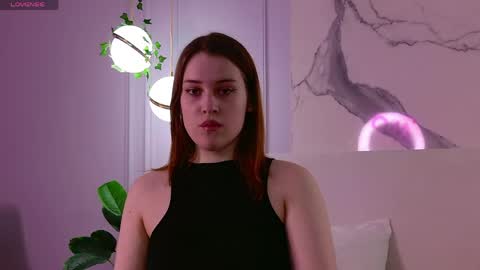 elliegarson__ online show from May 9, 5:07 pm