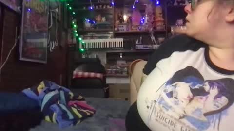 Ellie Louise online show from December 15, 3:33 am