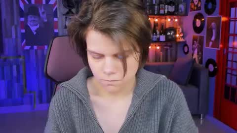 elliemurler online show from September 25, 9:02 am