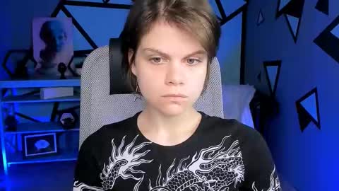 elliemurler online show from September 27, 9:03 am