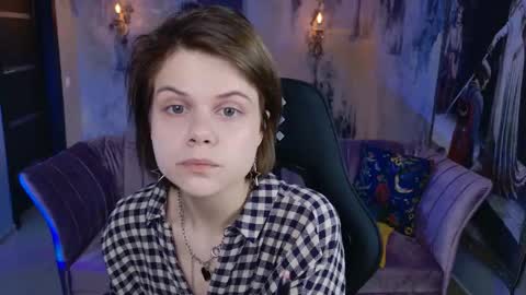 elliemurler online show from October 27, 9:02 am