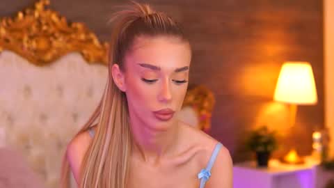 Ellie online show from October 20, 8:59 am