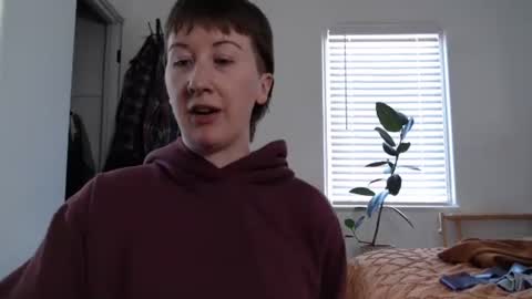 Ellie Rowyn online show from March 6, 7:43 pm