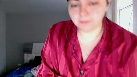 Snapshot of ellies_8 chatting on June 12, 4:55 am Ellie online show from June 12, 4:55 am