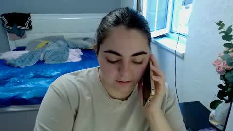 Snapshot of ellies_8 chatting on July 23, 7:39 am Ellie online show from July 23, 7:39 am