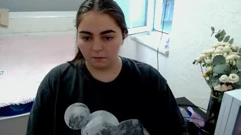 Snapshot of ellies_8 chatting on July 28, 8:54 am Ellie online show from July 28, 8:54 am